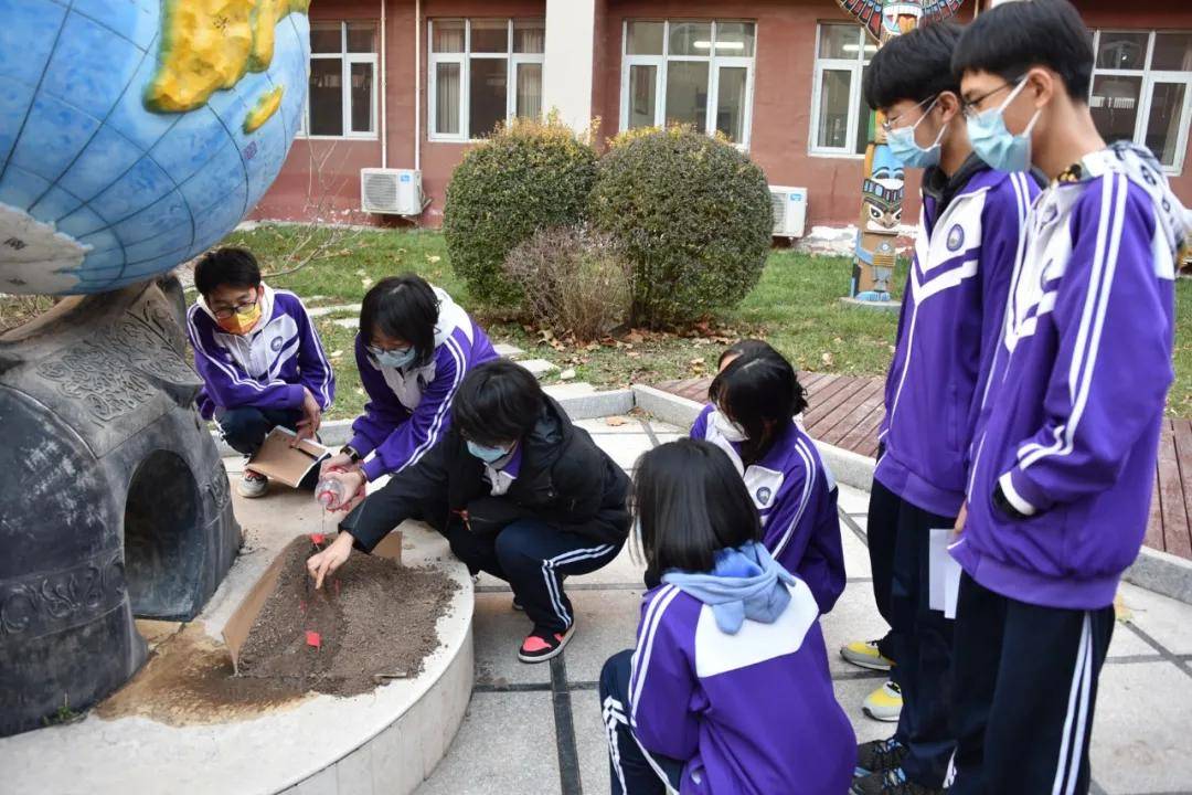 课堂|学生当“导游” 这课挺生动