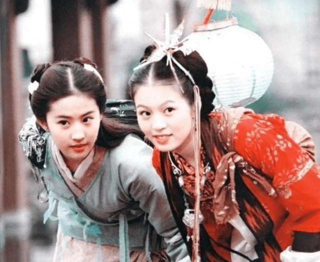 仙剑|新版《仙剑》花絮曝光，赵灵儿无辨识度，阿奴衣服红配绿被批太丑