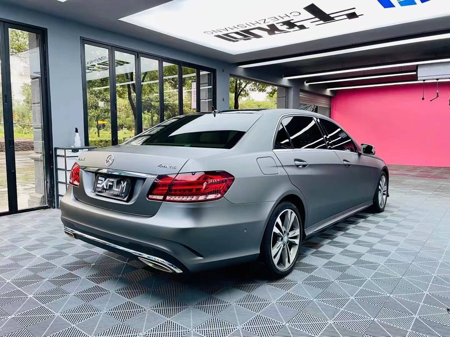 奔驰e300贴膜ekfilm改色膜amg山灰_搜狐汽车_搜狐网