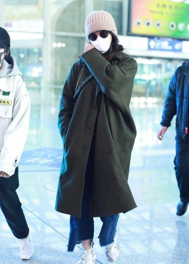 形象 成熟女人建议玩转深色系，看白百何的4款深色造型，很有魅力