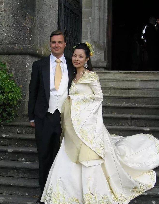 �޸�����������,ס6000ƽ��լ,�Ҹ�17��,���������ƾʲô?