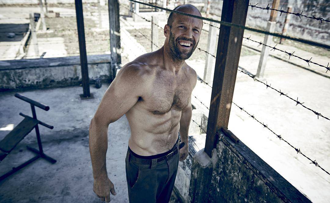 猛男|出道前卖水货，前女友身材火爆，老婆小20岁，52岁硬汉杰森斯坦森