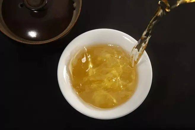 茶叶|到底怎样才算品质好的老白茶？为何会有枣香，从何而来？