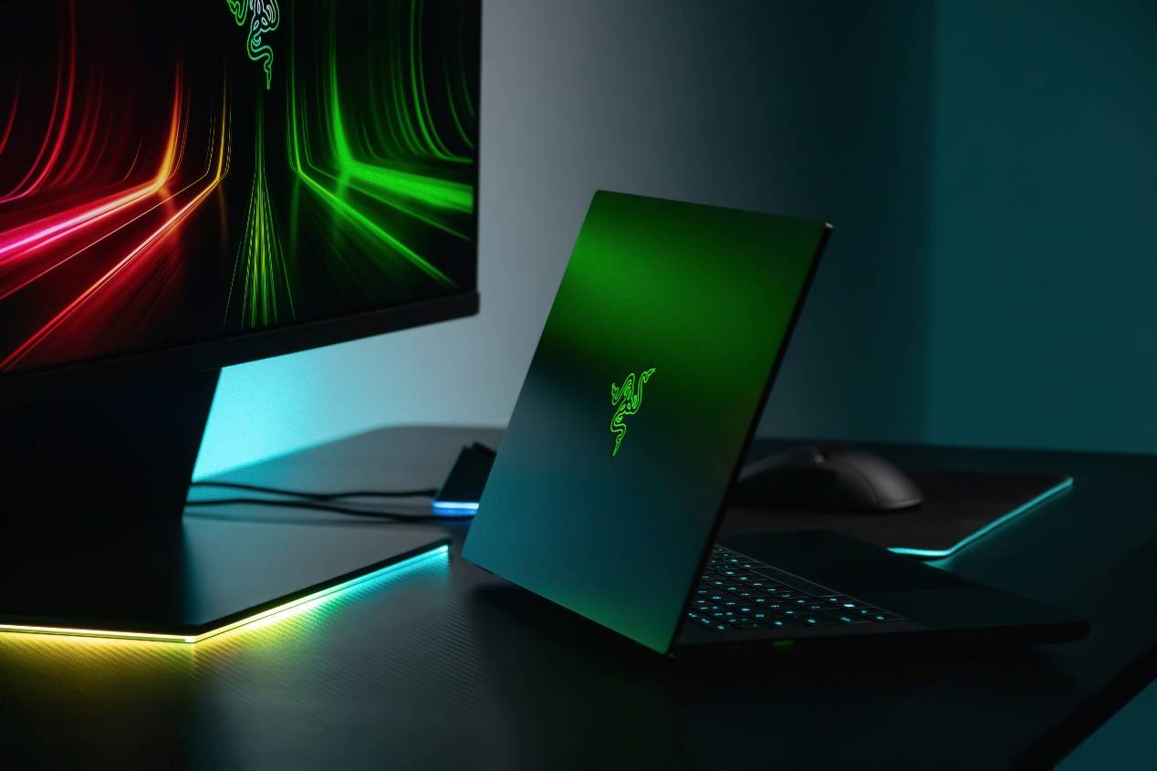 用雷蛇灵刃14锐龙版锐龙版来认识 amd先进技术带来超强能效提升_游戏