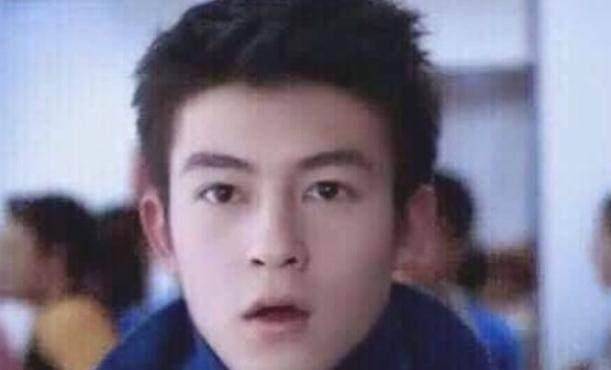 有酒窝的男明星不太火的 729e1bc4c95e4f019e4e0c6840f7c656.jpeg