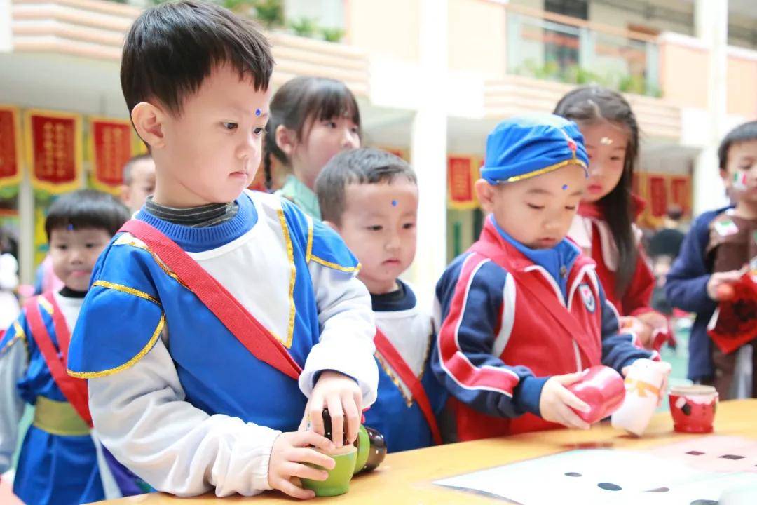 小碧|小小少年世界环游记 | UN Parade and Game Booth