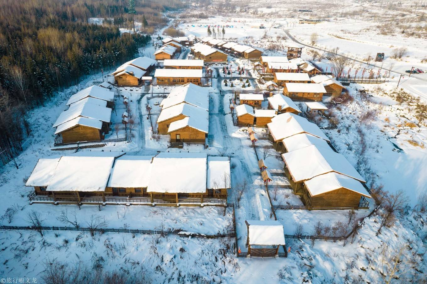 火炕|冬季在东北正确打开方式，长白山鲁能胜地滑雪UTV住火炕