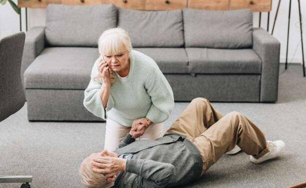 治疗|高血压不能忽视，若不控制，诱发4种并发症，造成的危害更大