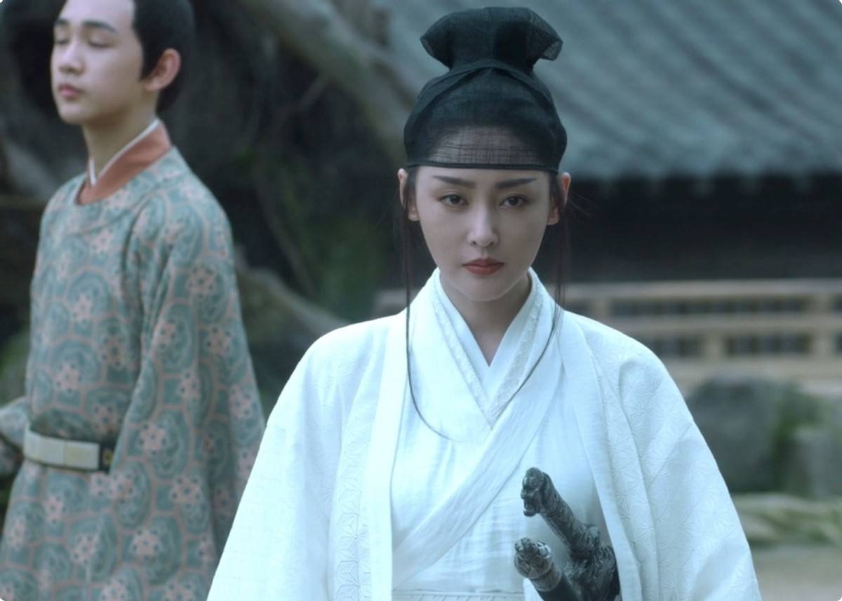 但是美女一出场就总是氛围感拉满,很多观众对于南宫仆射的偏爱,都是