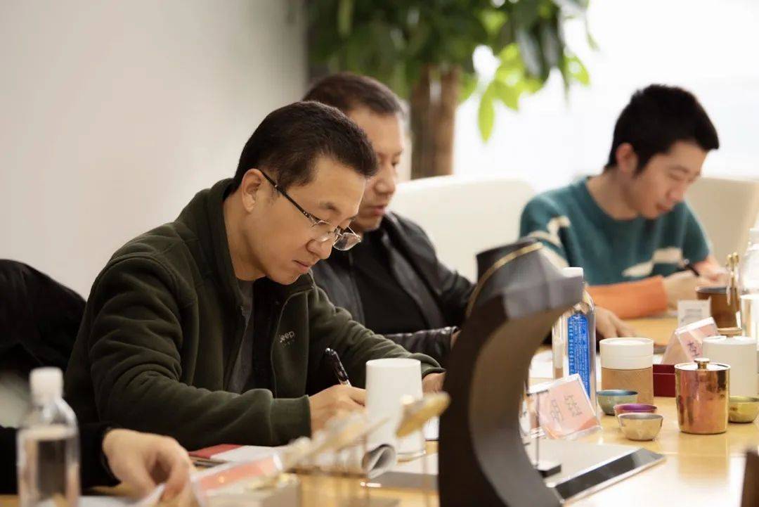 瑞丽 PARDUS瑞豹Robin EVO入选海宁杯?2021瑞丽轻奢品牌大赛Top30