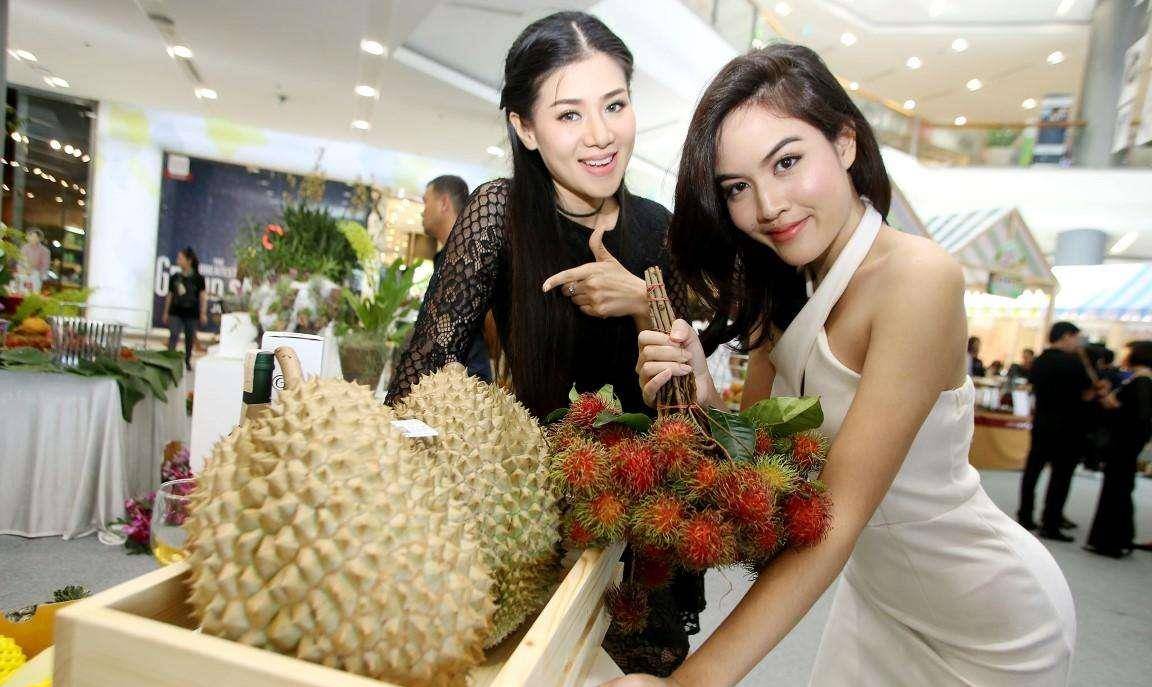 红透网络的“水果西施”，游客专程前往泰国，真的有那么美吗？