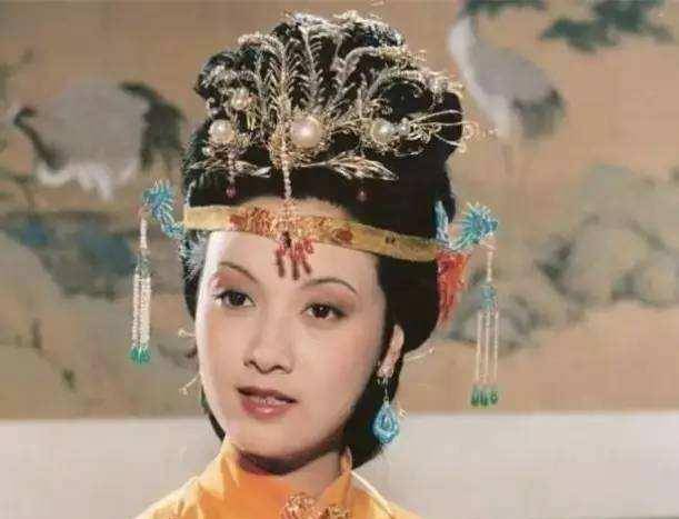 发髻求求古装剧造型师们别再偷懒了，古风真不是披头散发扎个鬏啊