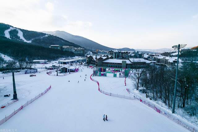 滑雪|冬季东北航拍，吉林北大湖滑雪度假区，冰天雪地梦幻得不敢相信