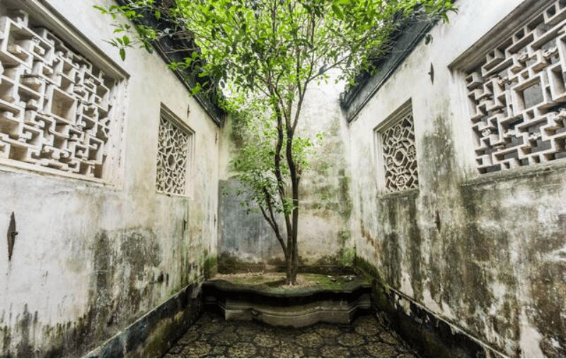 苏州甪直一古宅，后院竟有马厩，还住着影后萧芳芳的外公！