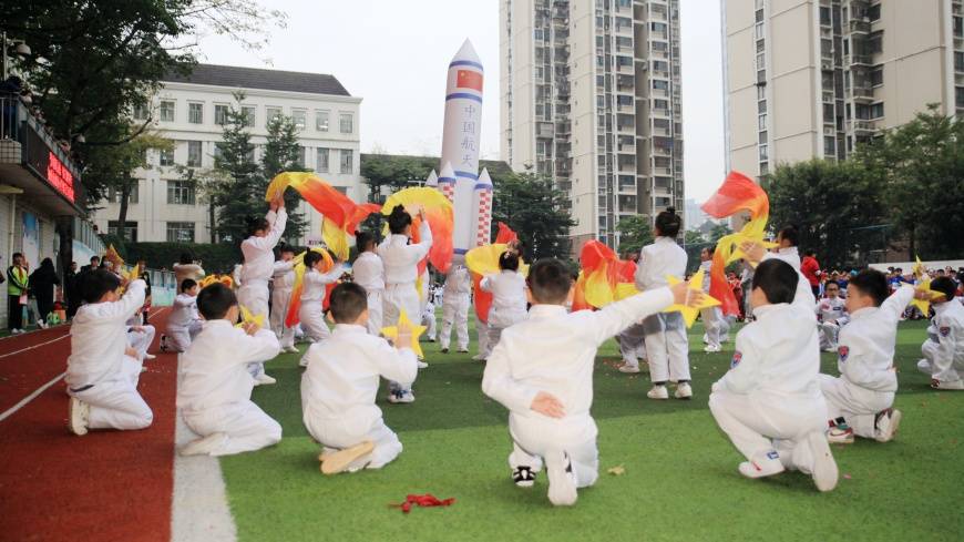 步伐|福州市融侨小学：超萌超酷！体艺节开幕式燃爆