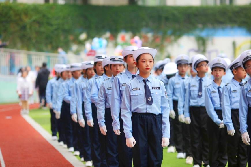 步伐|福州市融侨小学：超萌超酷！体艺节开幕式燃爆