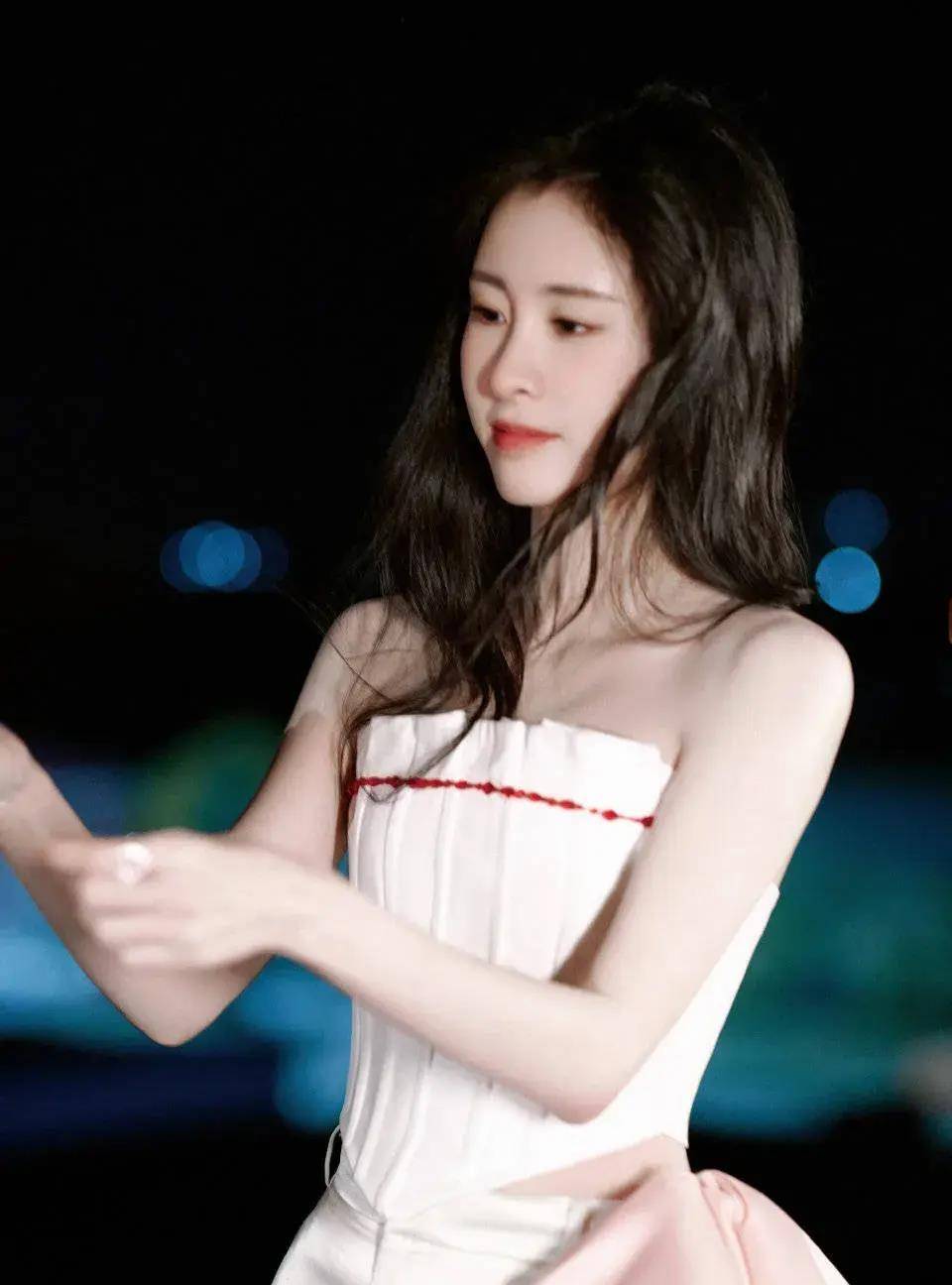 a6b3b124d7df4062ad68d1feef9f0bcf.jpeg