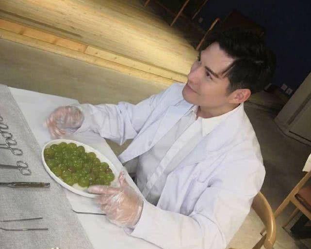 网友|严屹宽综艺首秀暴露情商!曾经的“天涯四美”是如何输掉人气的?