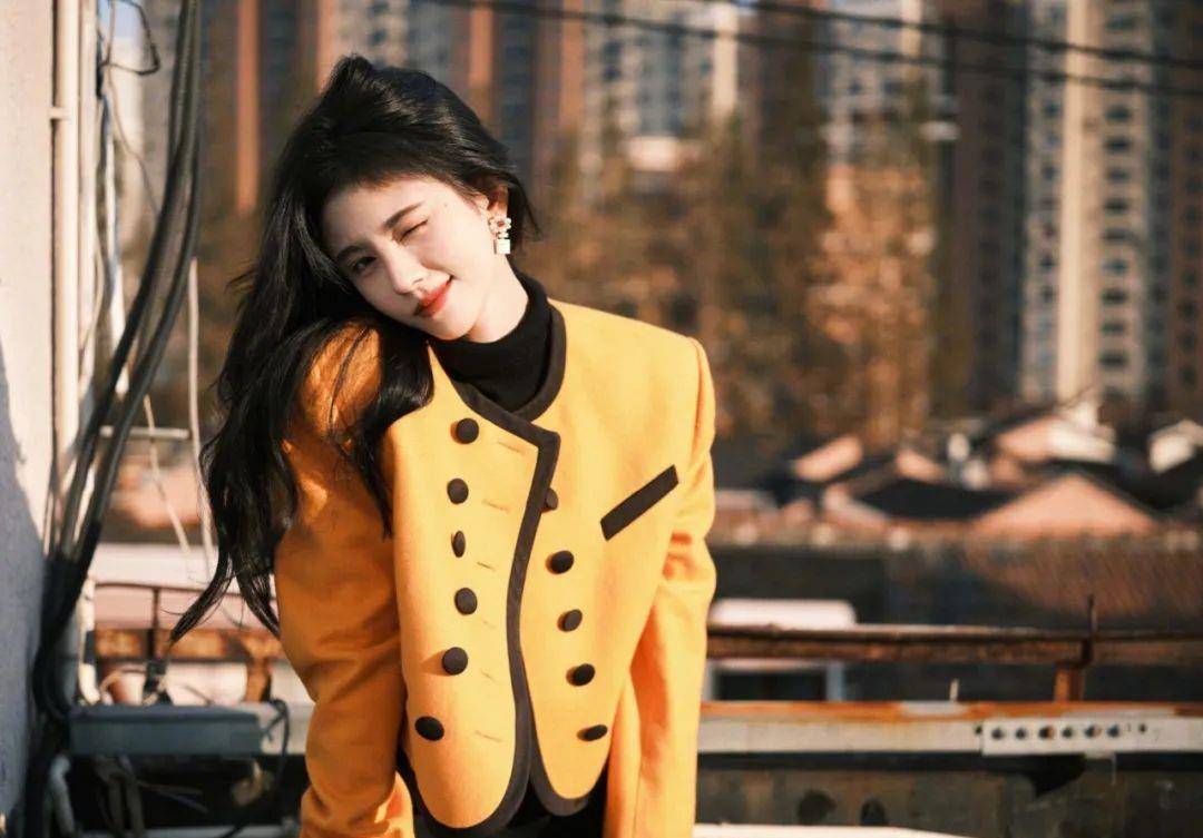 唐艺昕 唐艺昕的高领毛衣，有那么难穿吗？