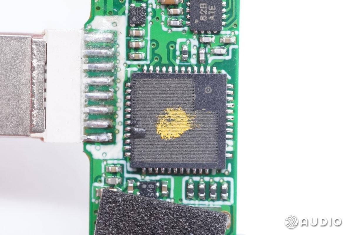 产品|采用njoinic英集芯IP5303的移动电源IC，威麦科技麦克风开箱拆解报告