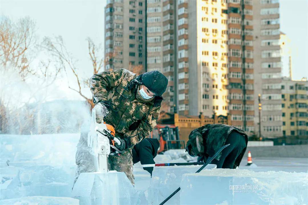 冰灯|又上新了！江畔美景一天一个样，冰雪美景抢先看！