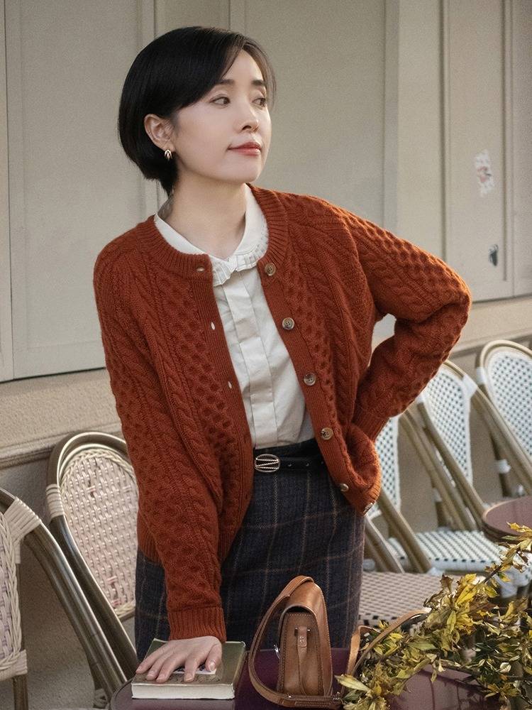 下半身 “毛衣”这样穿才叫高级时髦,简约利落又有气质,普通人也能驾驭