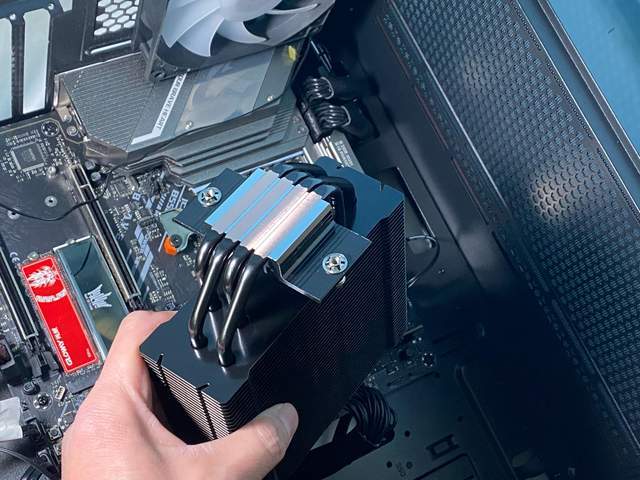 接口|89元的风冷能压住超频的5600X吗？实测超频三东海R4000