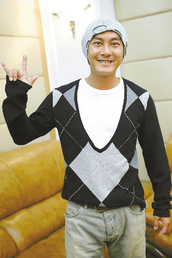 自曝计划两三年出自传56岁张卫健内地人气急升感恩受网友善待