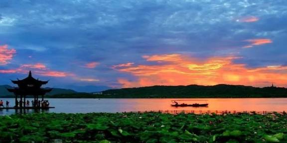 中国存在四大西湖 当中有个可以媲美杭州西湖 你知道是哪个吗 湖泊 都会 景区