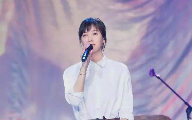 单眼皮七位单眼皮依旧绝美的女明星：吴倩莲眼波流转，陈晓旭眉目含情