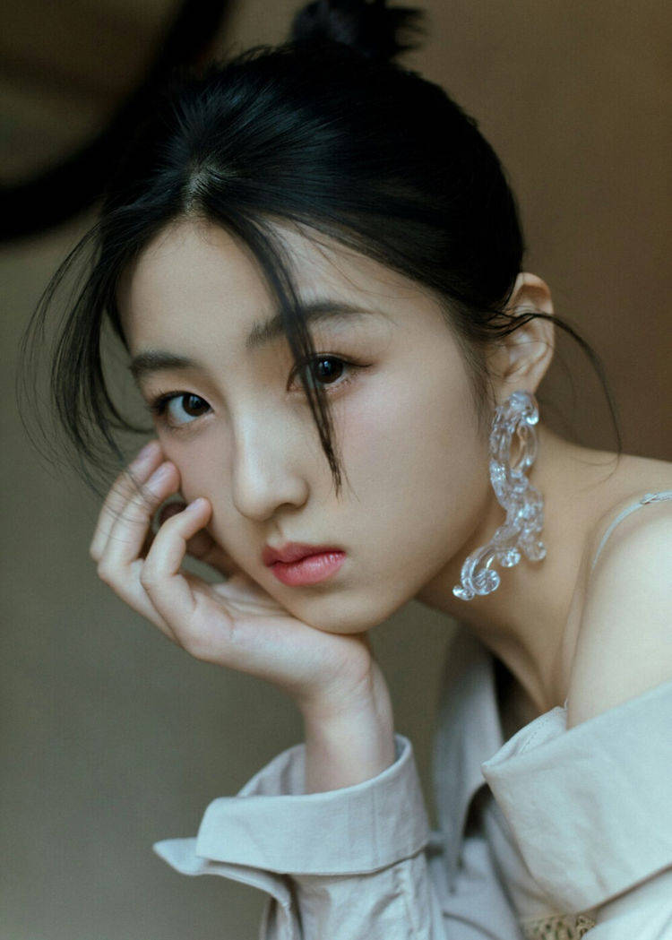 眼睛眼睛不大但很美的女明星，我只服这3位！笑起来太迷人了