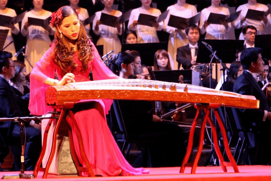 泰国最惨公主:天生患病,两遇渣男,还惨遭毁容_朱拉蓬_维拉尤德_女儿