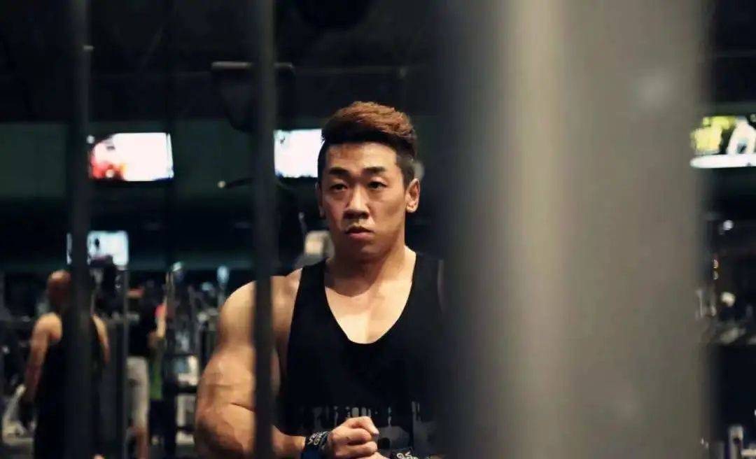 才能绝地反击,他是韩洋,热血谱写全力以赴的执着_比赛_健美_训练