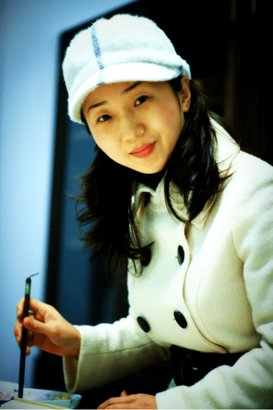 精致典雅之美——青年女画家王萍