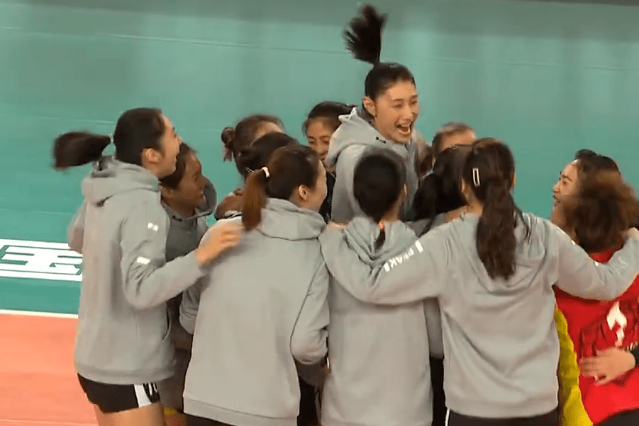 得分|0-2到3-2！史诗级翻盘！女排奥运MVP率队逃出生天，江苏错失良机