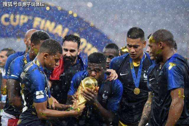 烏姆蒂蒂|(zhì)一年薪水買6個自己 兩年時間 昔日頂級后場身價從7000萬跌至200萬