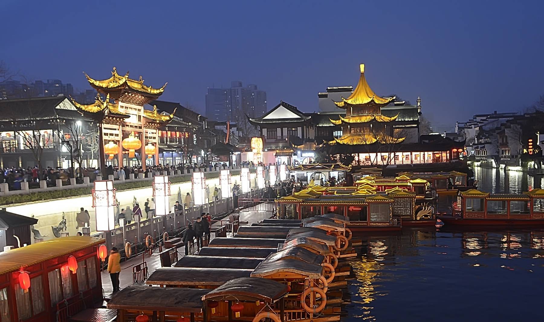 天津和南京，不看经济，不论级别，只看城建，你认为哪里更美