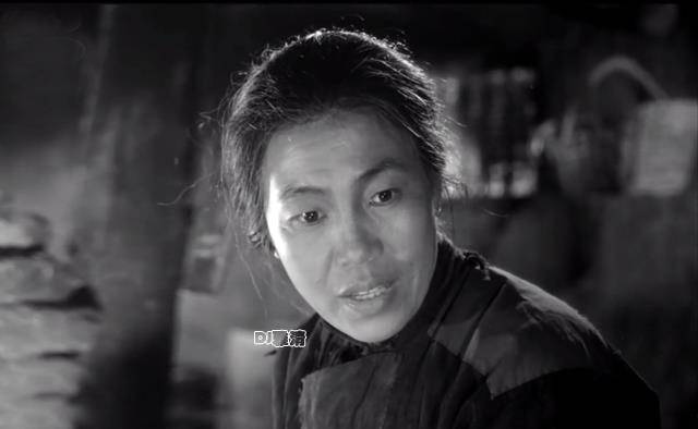 电影|八一厂表演艺术家曲云近照曝光，“银幕母亲”专业户，如今91岁了