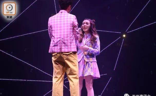 舞台|生命中重要的三个女人！许廷铿演唱会感动到哭