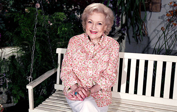 贝蒂·怀特 (betty white) 于 2021 年 12 月 31 日去世,结过三次婚.