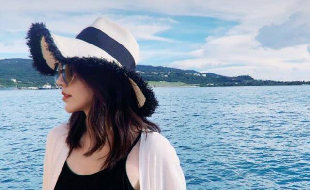 杨幂|同为杨幂旗下艺人，热巴粉丝是她的60倍，今合作孙坚cp感十足!