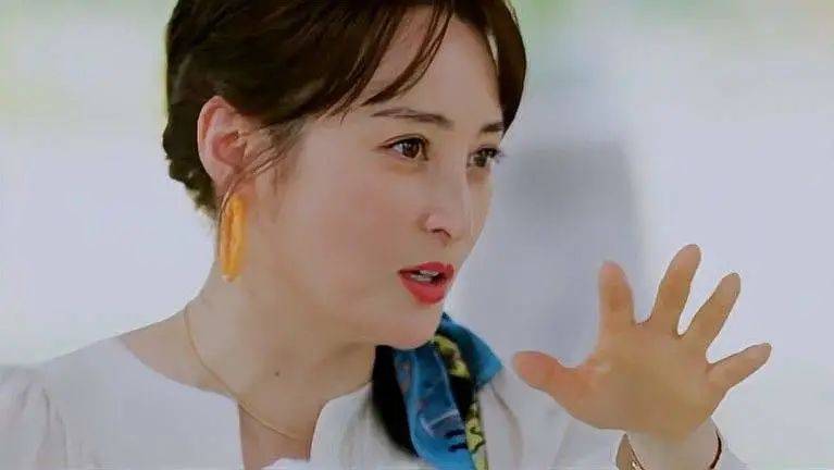 2021女星综艺下头瞬间从蒋勤勤到佟丽娅被骂一点都不冤