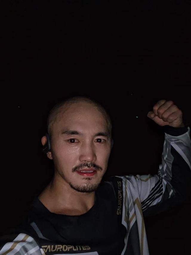 功夫|方便麻烦了！武僧一龙深夜训练状态爆棚，有望KO方便出口恶气
