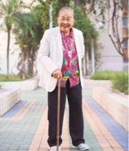 演技|港剧婆婆专业户超敬业，60岁才开始拍戏，日晒雨淋20年不嫌累