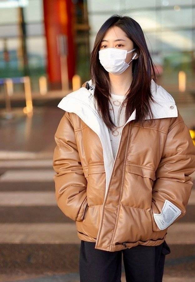 女生 谭松韵又给我们上了一课！私服穿搭减龄又不让人反感，太有格调了