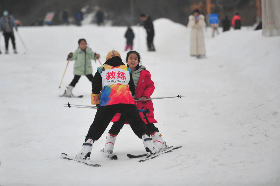 冬奥|一起滑雪迎冬奥，占据冬季C位的滑雪场出道即巅峰！