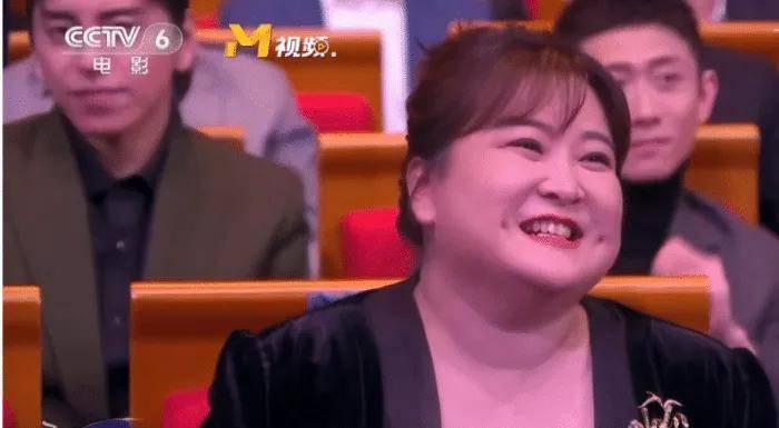 冯巩|张小斐跟对人：9年时间，让她从小品演员成为影后