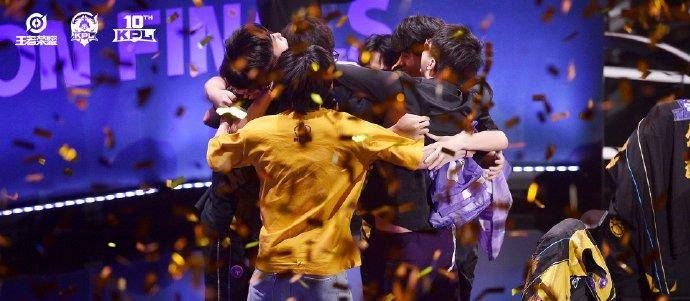 挑战者杯狼队夺冠 647f77c1bc1c498e97c3ab9a35a48b73.jpeg