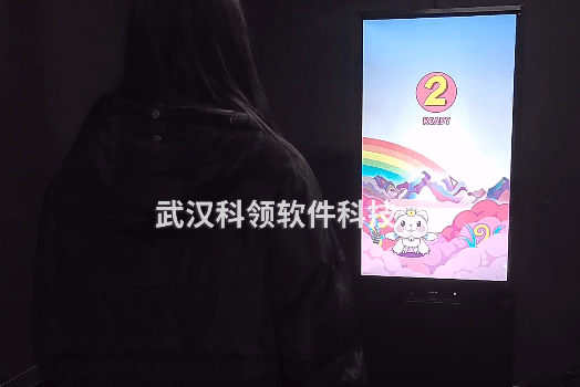 接口|体感竖屏一体机,独显触摸屏,独显壁挂触摸一体机可顺畅运行各类游戏哦