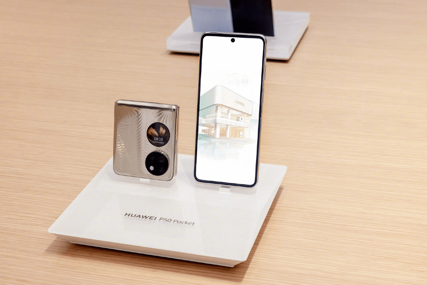 人气超旺！华为青岛旗舰店开业，有望成为新地标